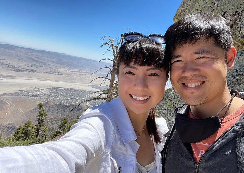 ThriveCart merchant Mei Pak and her husband Peter